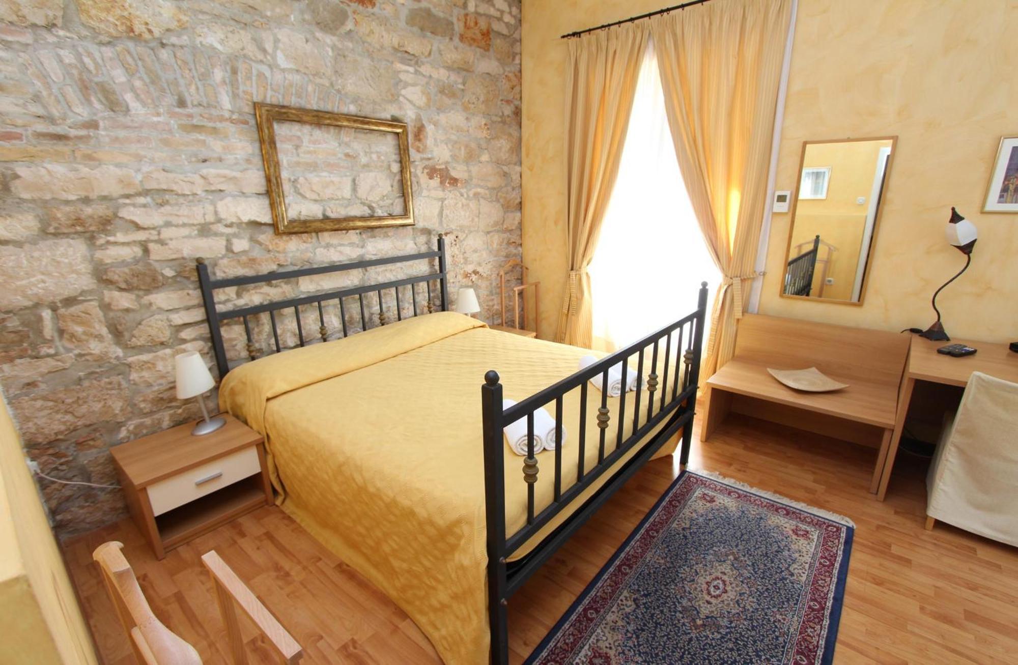 Rooms And Studios Villa Rossella 2 Rovinj Oda fotoğraf